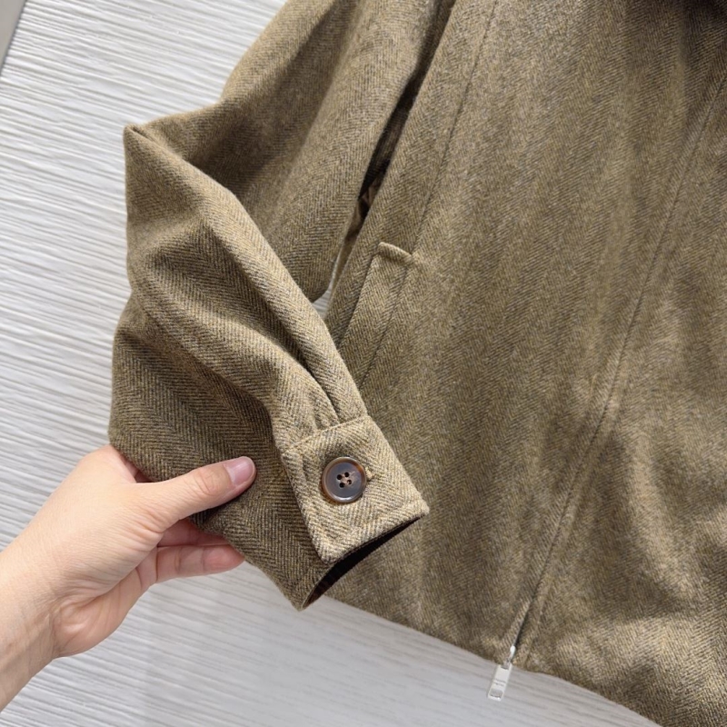 Pra*a outwear